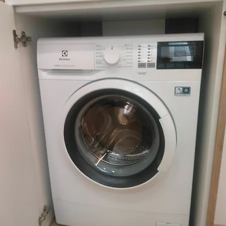 Paradise Zarzadzany Przez Gospodarza Osobe Fizyczna Self Check In Rzeszów