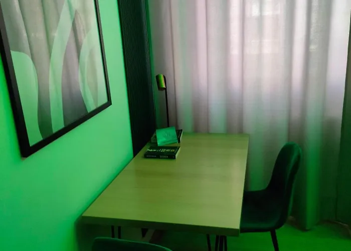 Paradise Zarzadzany Przez Gospodarza Osobe Fizyczna Self Check In Rzeszów